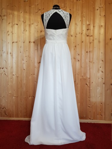 Brautkleid BK15-21711-21811 hinten aus Bea's Hochzeits-Boutique